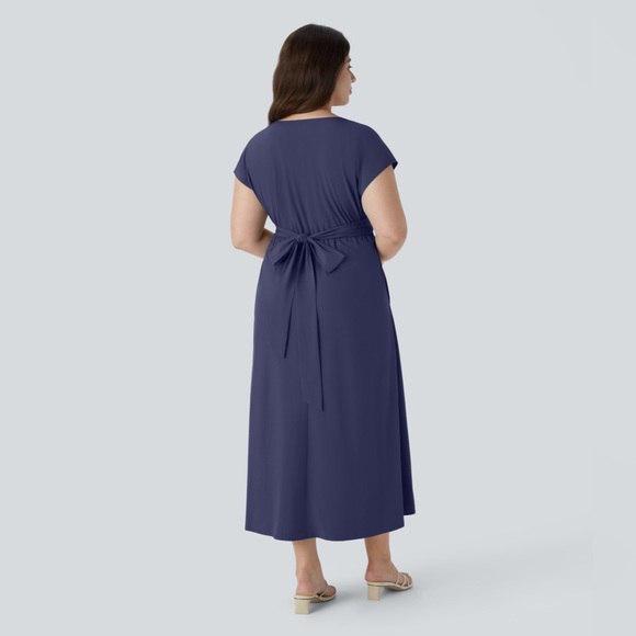 Breezeful V Neck Short Sleeve Pocket Tie Back
Quick Dry Midi Plus Size Dress - Picture 2 of 6